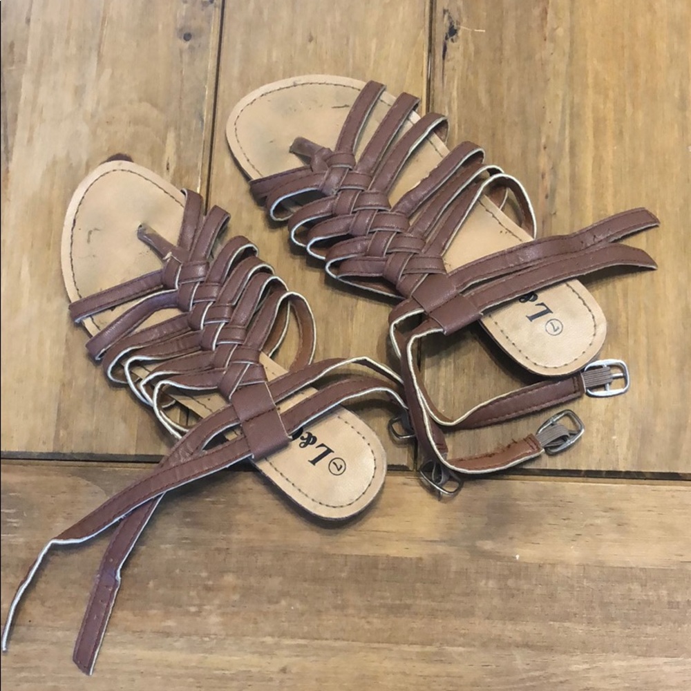 L&C sz 7 Brown Leather Sandals